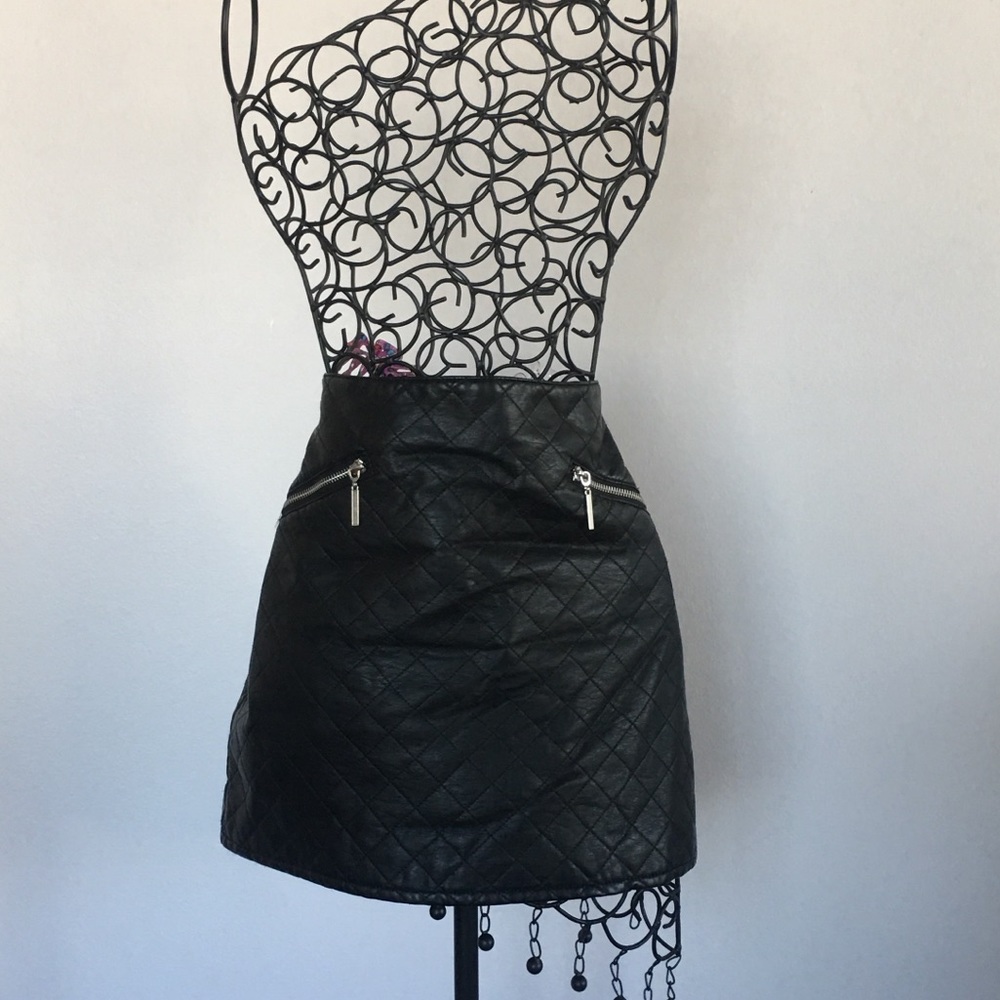 PLEATHER QUILT SKIRT